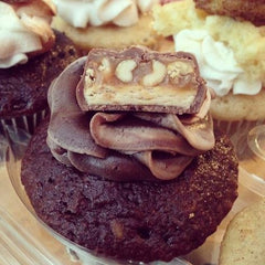 Gourmet Specialty Cupcakes