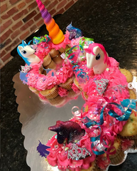 Pull Apart Cupcake Cakes